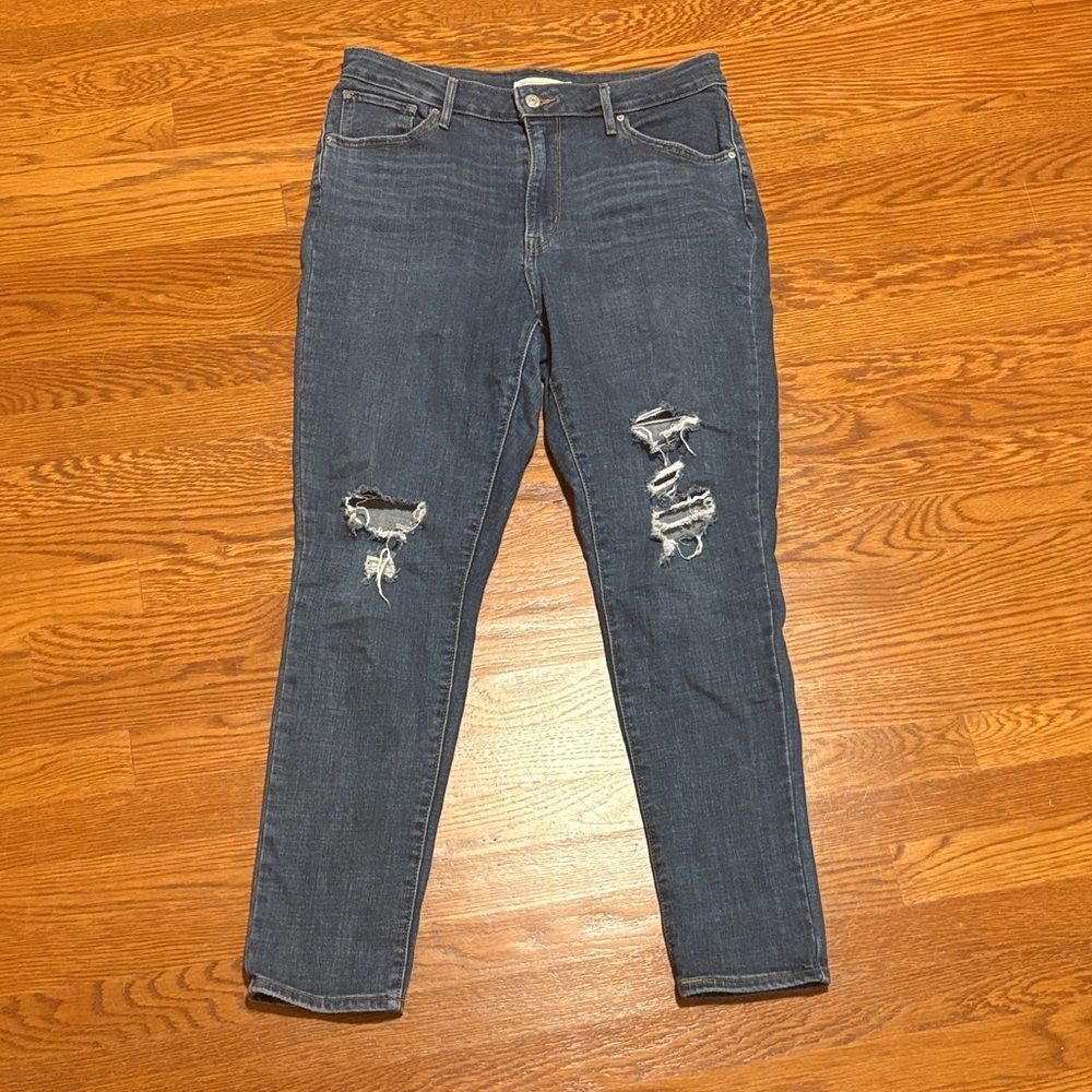 Levi 721 High rise skinny size 32 Women's Distressed Blue Jeans casual festival